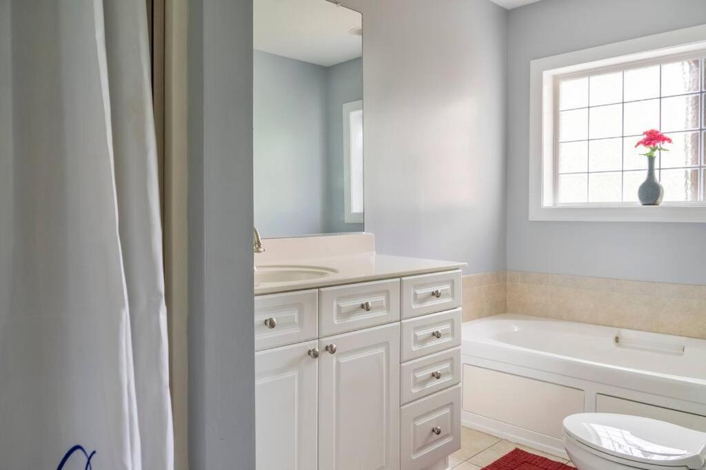Private Room Balcony And Bathroom In Charleston Buitenkant foto